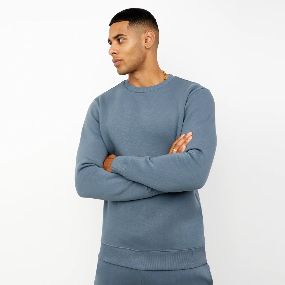 crew-neck-sweatshirt-stormy-grey (4)
