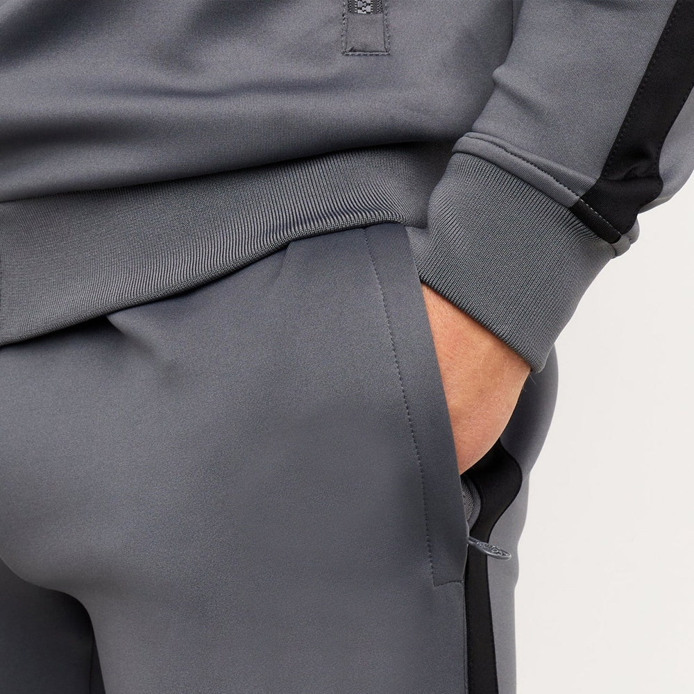 poly-overhead-tracksuit-dark-grey-black (5)